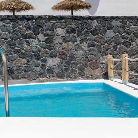 White Dream Suites Fira  Esterno foto