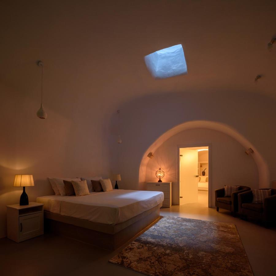 White Dream Suites Fira  Esterno foto