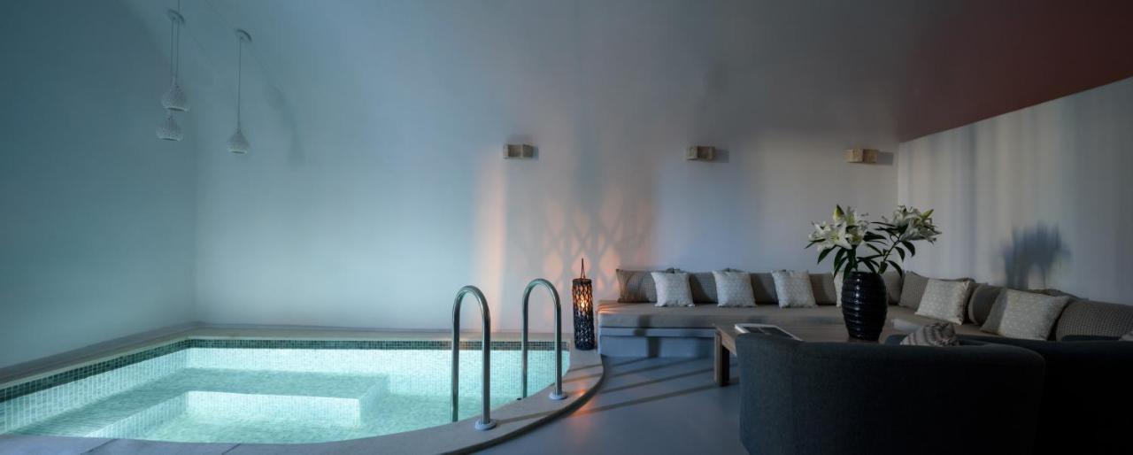 White Dream Suites Fira  Esterno foto