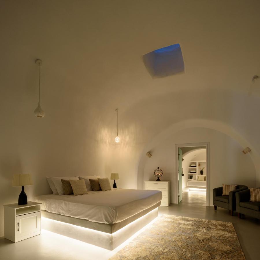 White Dream Suites Fira  Esterno foto