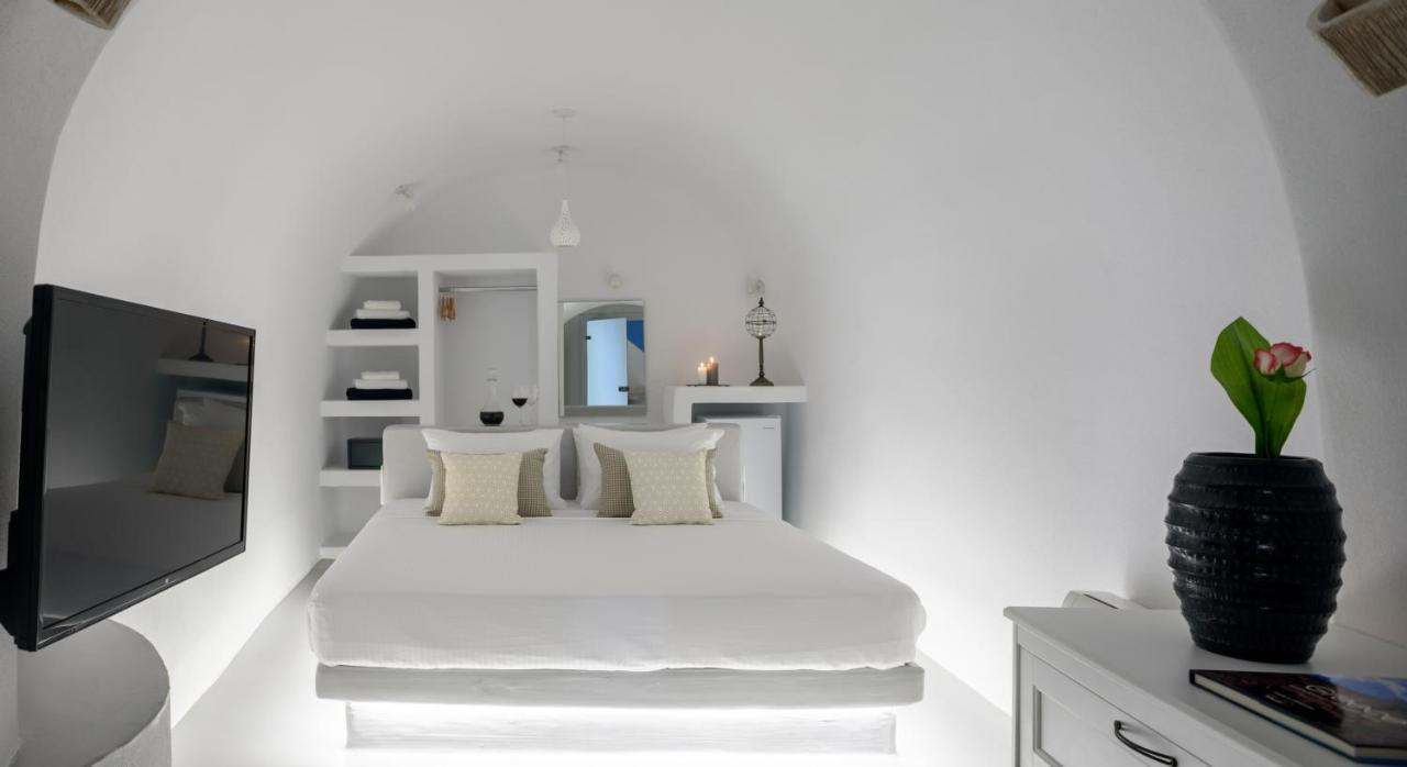 White Dream Suites Fira  Esterno foto
