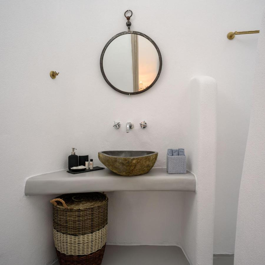 White Dream Suites Fira  Esterno foto