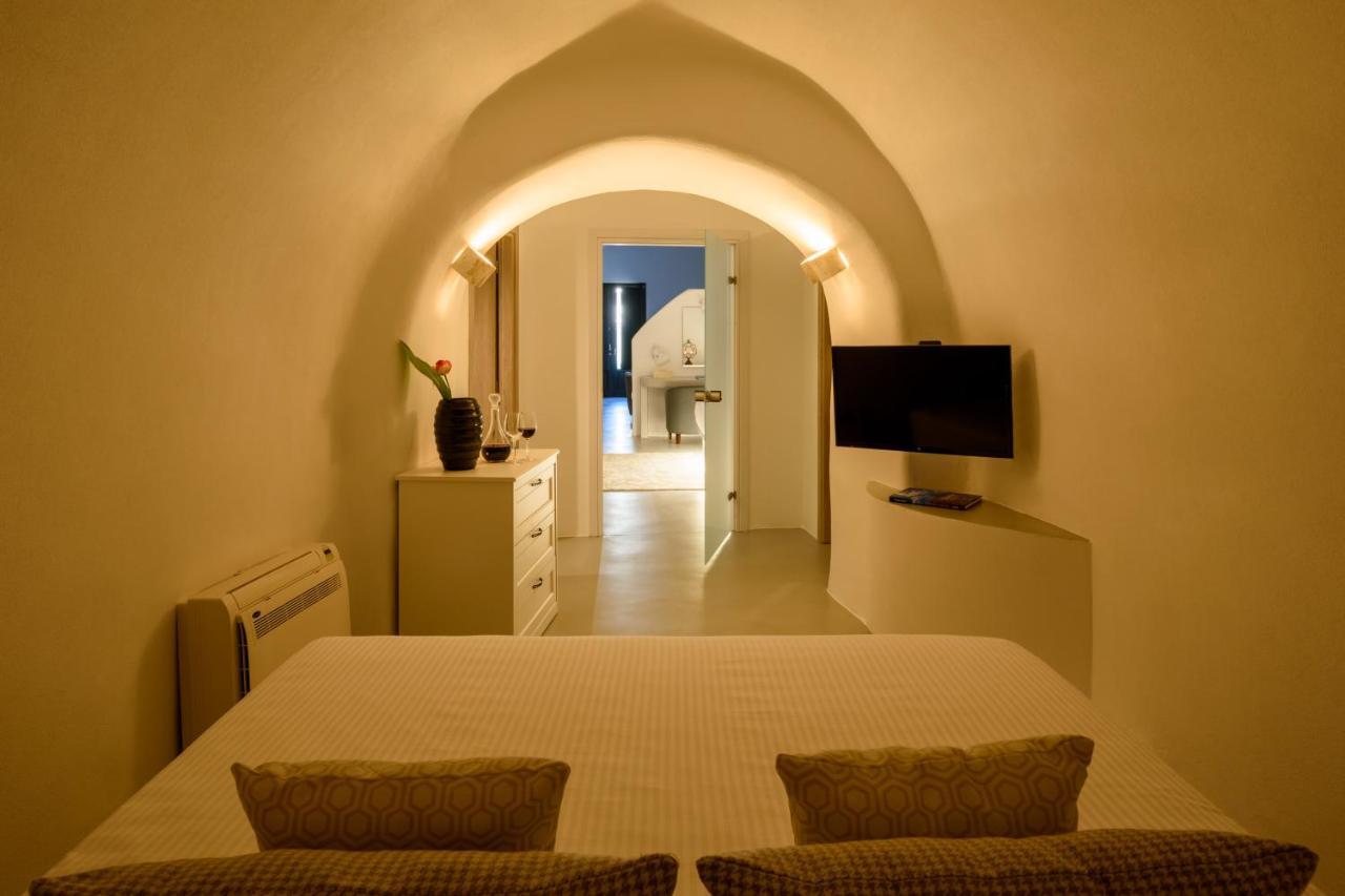 White Dream Suites Fira  Esterno foto