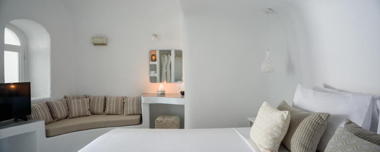 White Dream Suites Fira  Esterno foto