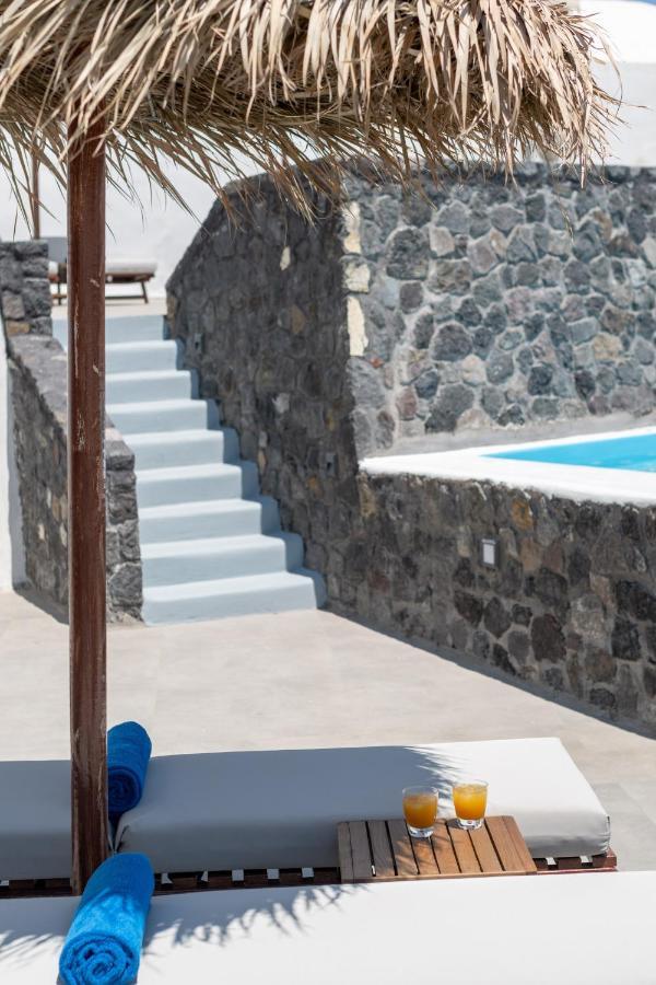 White Dream Suites Fira  Esterno foto
